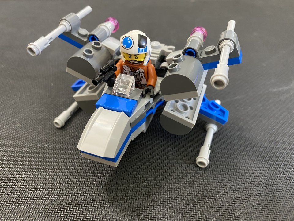 Resistance X-wing Fighter